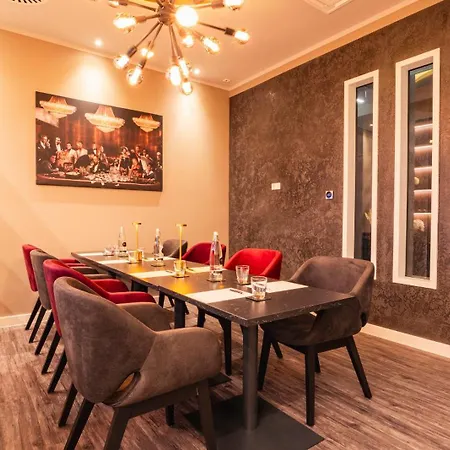 PLAZA Premium Heidelberg-3