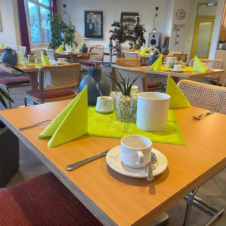 Hotel ISG Heidelberg-3